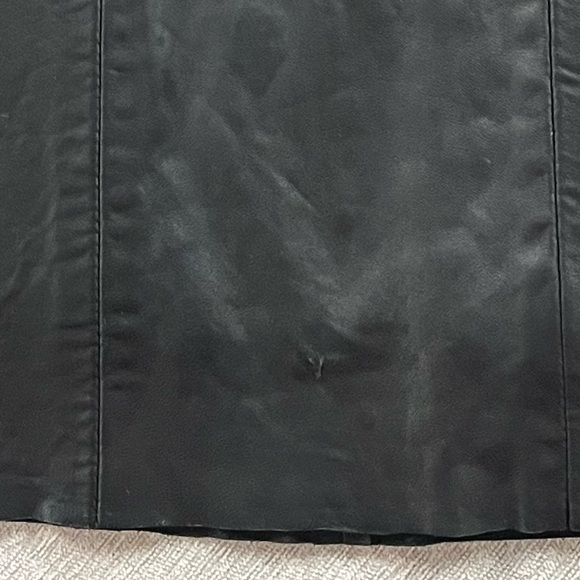 Vintage Y2K Banana Republic 100% Black Leather Flare Pants. Women's Size: 2. - Picture 7 of 14